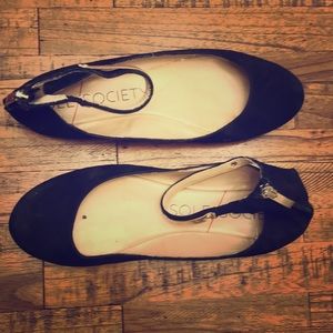 Black Sole Society flats with gold ankle strap